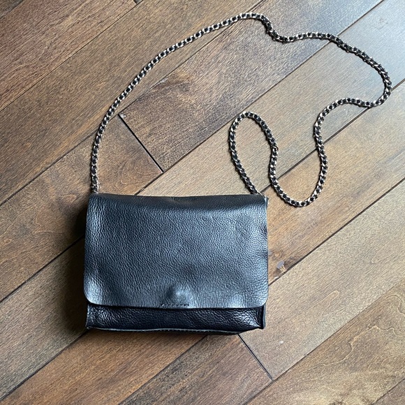 Zara small leather purse with chain strap. Black colour. - Picture 10 of 14